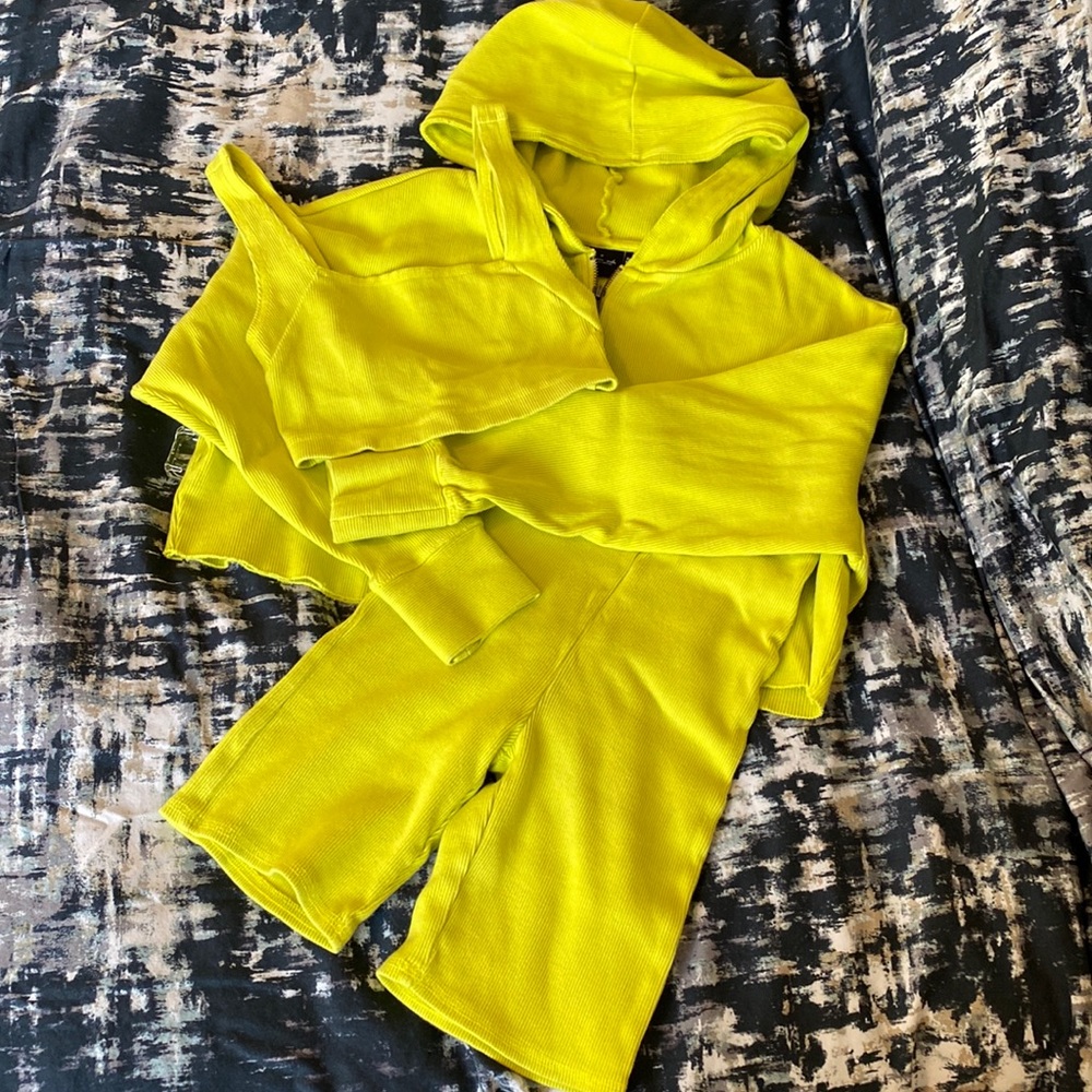 Out from Under UO matching set XS